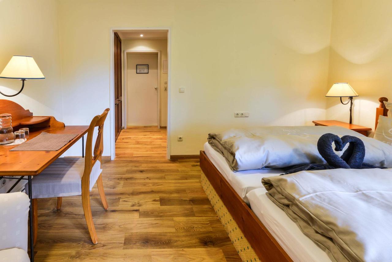 Seinz Wisdom Resort - Bio-Hotel Vegan-Vegetarisch Бад-Кольгруб Екстер'єр фото